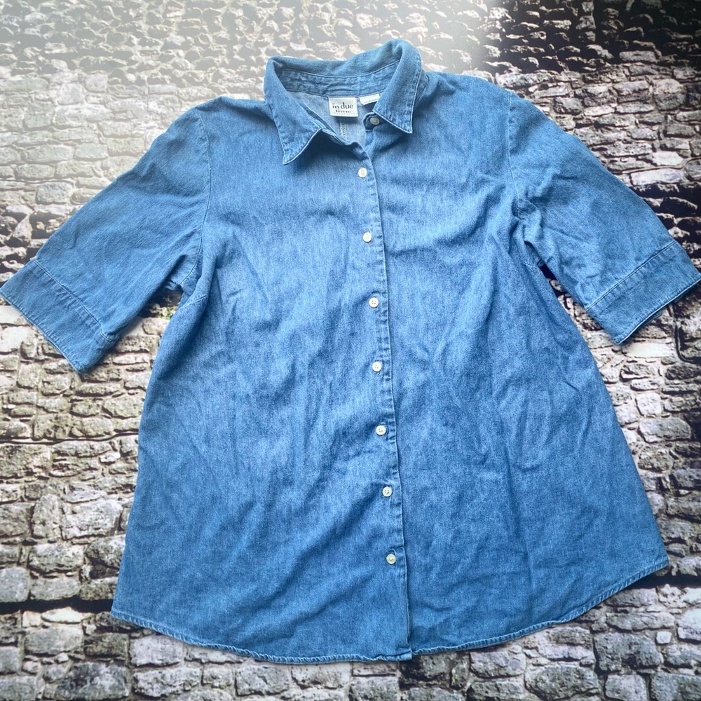 In Due Time Maternity Jean Button down shirt. Size Large